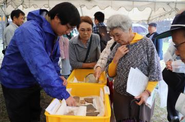 9月29日 福本堂屋敷遺跡発掘調査現地説明会の写真2