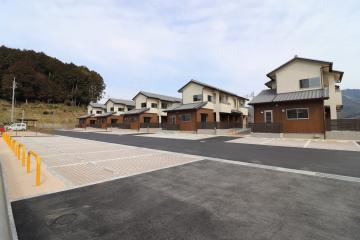 2月27日 町営住宅柏尾団地 完成の写真2