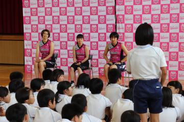 6月10日 神崎小学校 バレーボール人権教室の写真4