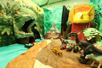8月29日 きらきら館サマーフェスタ☆2019 「恐竜探検」の写真1