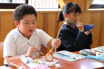 10月17日 神崎小学校 ひょうたんマラカス作りの写真3