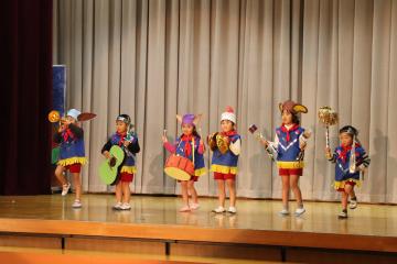 11月30日 越知谷幼稚園・小学校 おちの子発表会の写真2