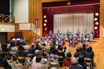 11月30日 越知谷幼稚園・小学校 おちの子発表会の写真3