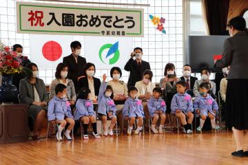 4月10日 寺前幼稚園入園式の写真