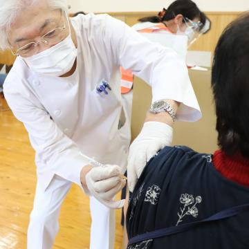 5月8日 神崎支庁舎で新型コロナワクチン接種開始の写真
