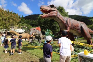 9月19日 ヨーデルの森 恐竜ふれあい広場の写真