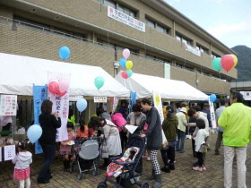 第1回かみかわ商工祭の様子