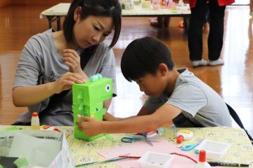 7月26日 きらきら館 貯金箱づくりの写真3