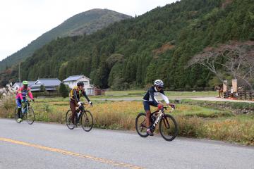 11月1日 日本遺産「銀の馬車道・鉱石の道」サイクルトレインの写真4