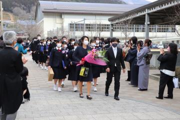 3月10日 神河中学校 卒業証書授与式の写真2