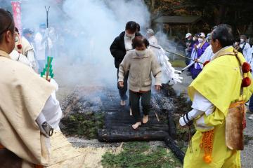 12月4日 法楽寺 柴燈護摩供の写真4