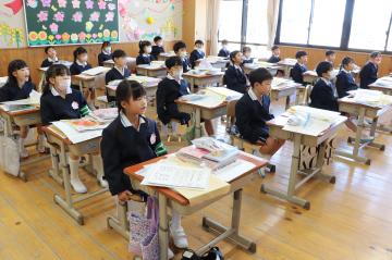 4月10日 神崎小学校入学式の写真2