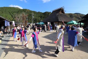 11月19日 道の駅「銀の馬車道・神河」収穫祭の写真1