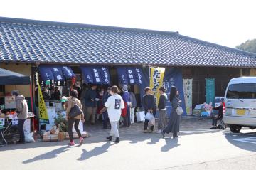 11月19日 道の駅「銀の馬車道・神河」収穫祭の写真4