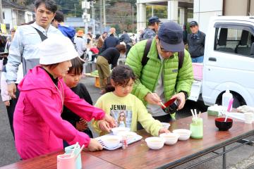 11月23日 長谷駅を私たちで守ろう 紅葉ウォーキングの写真4