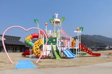 4月18日 神河町図書コミュニティ公園 竣工式の写真4