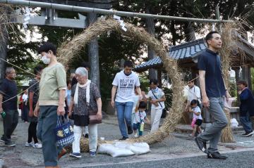 7月5日 福本区 大歳神社 茅の輪くぐりの写真