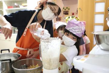 7月24日 おとうふをつくろうの写真1