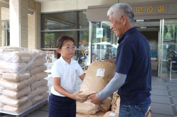 9月27日 食べ盛り応援神河米給付事業の写真1