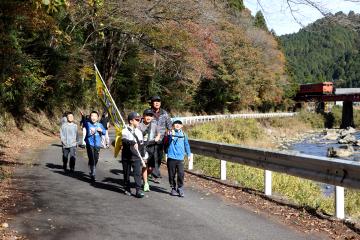 11月23日 長谷駅紅葉ウォーキングの写真1