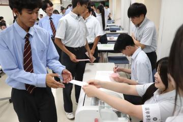 5月28日 神崎高等学校 選挙出前講座・投票体験の写真3
