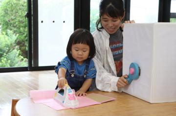 7月8日 おひさまタイム おせんたくあそびの写真1