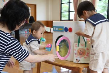7月8日 おひさまタイム おせんたくあそびの写真2