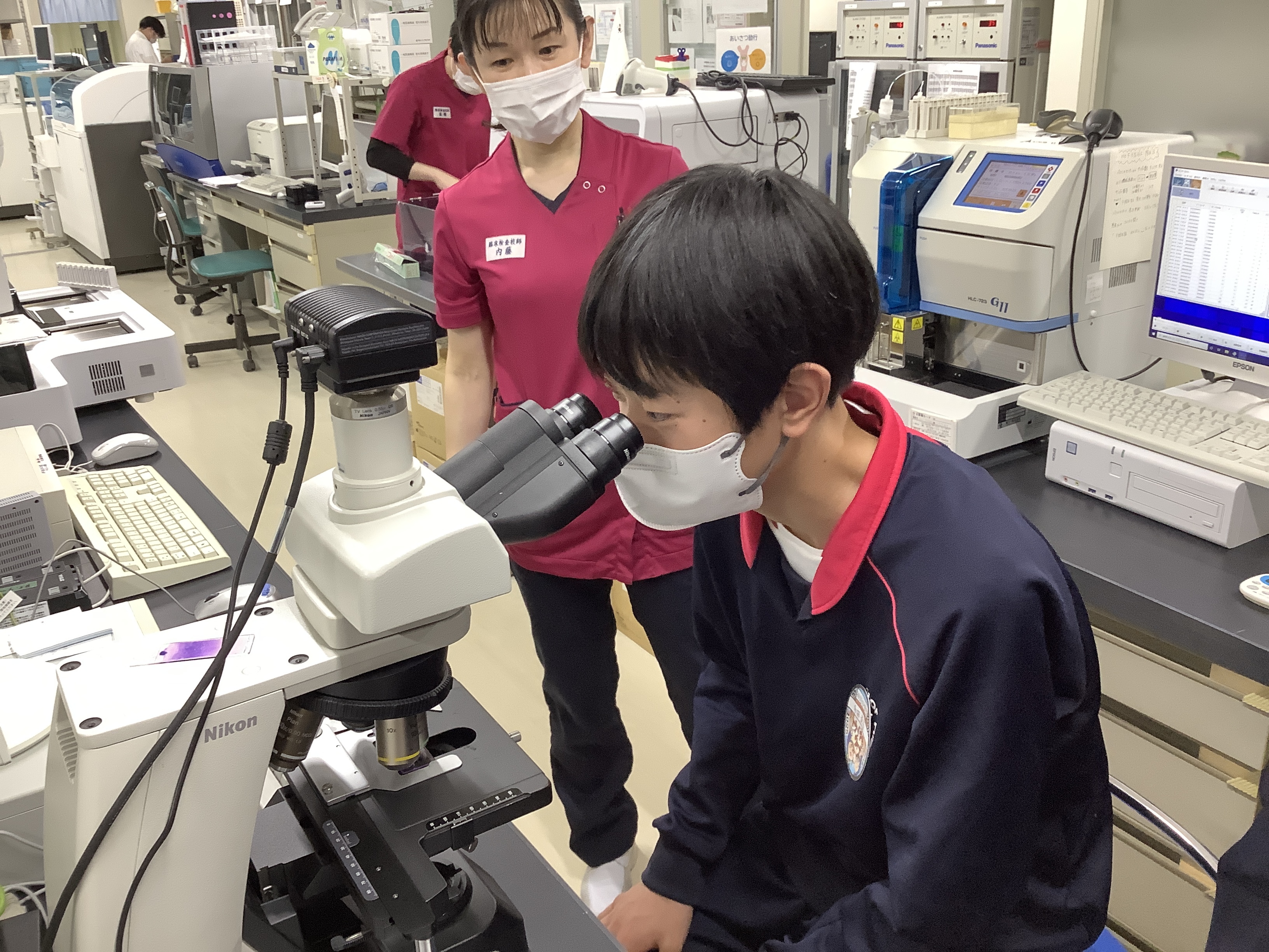 臨床検査科見学の写真