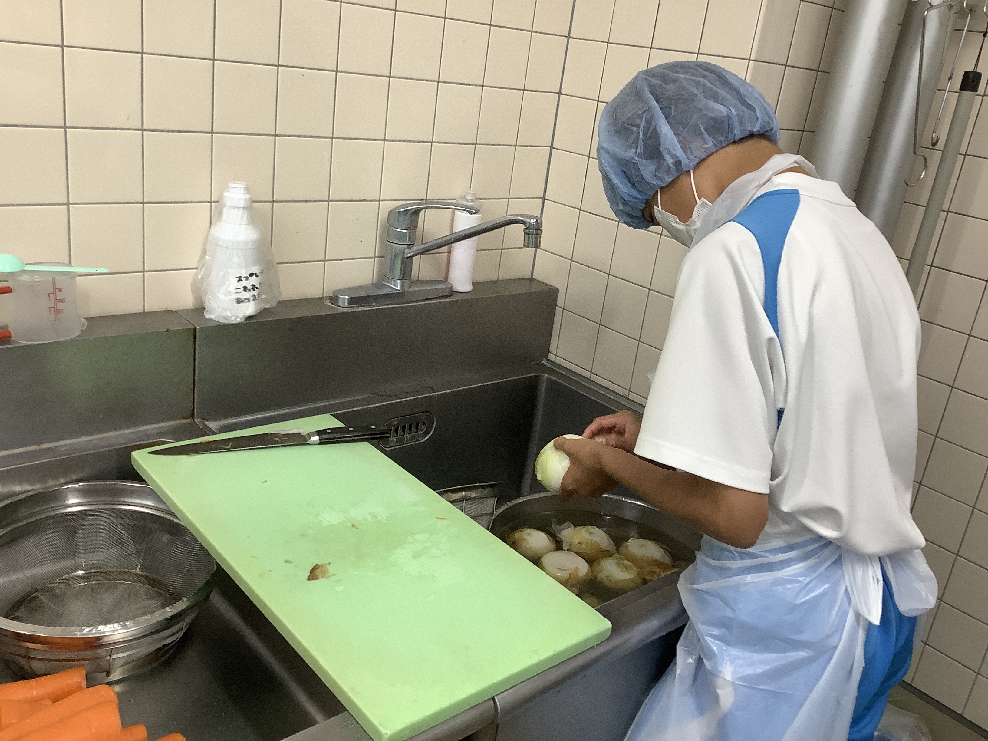 給食科調理体験の写真