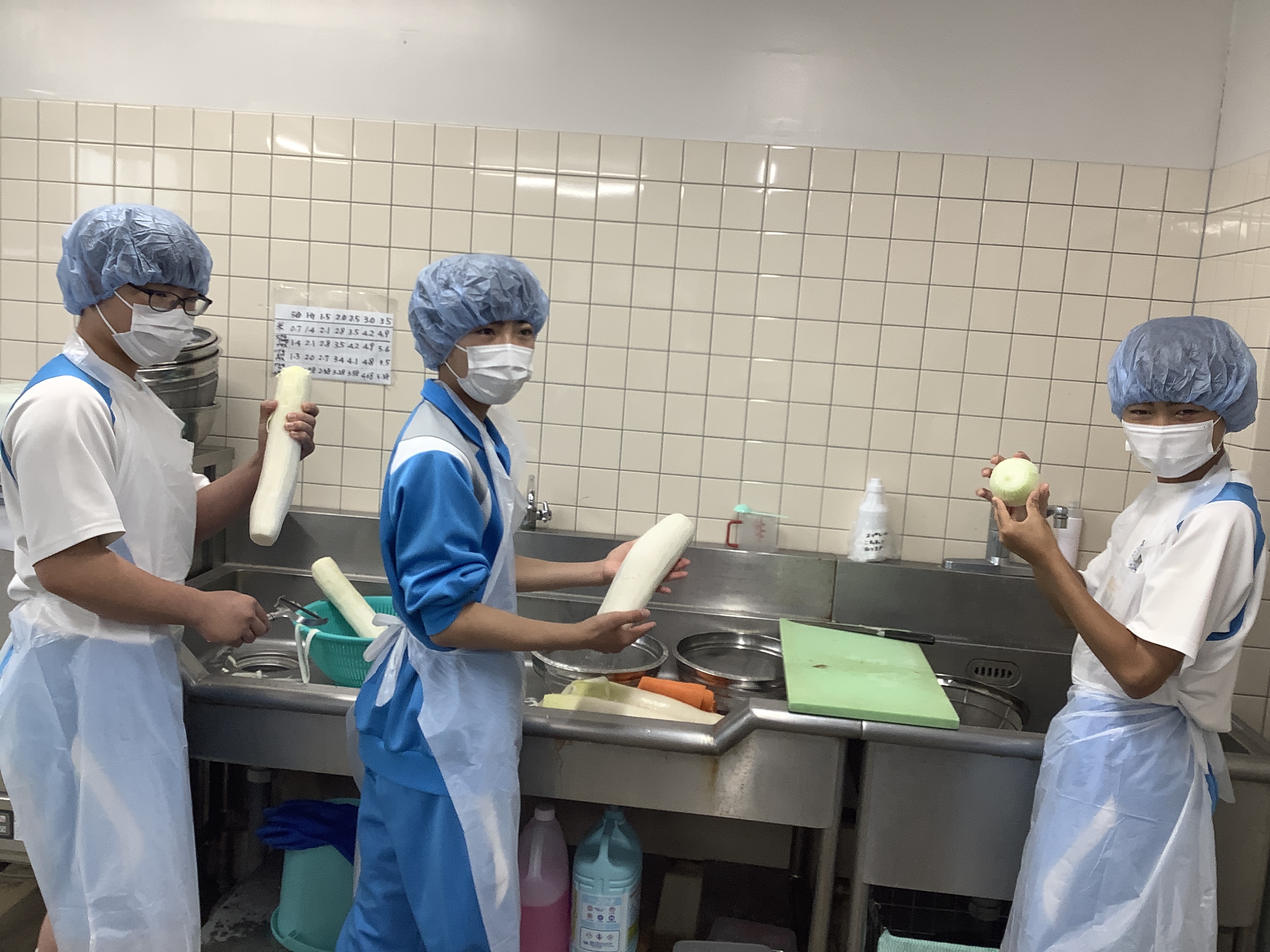 給食科調理体験の写真